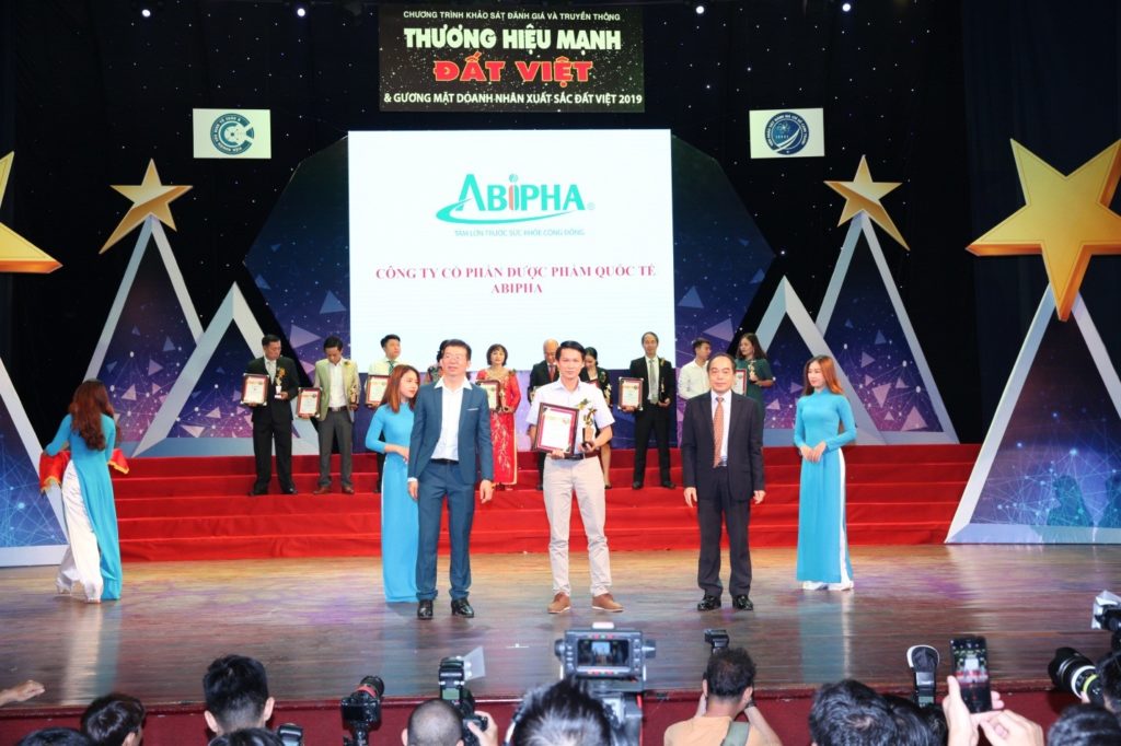 Giải thưởng: Top 10 thương hiệu mạnh đất Việt 2019